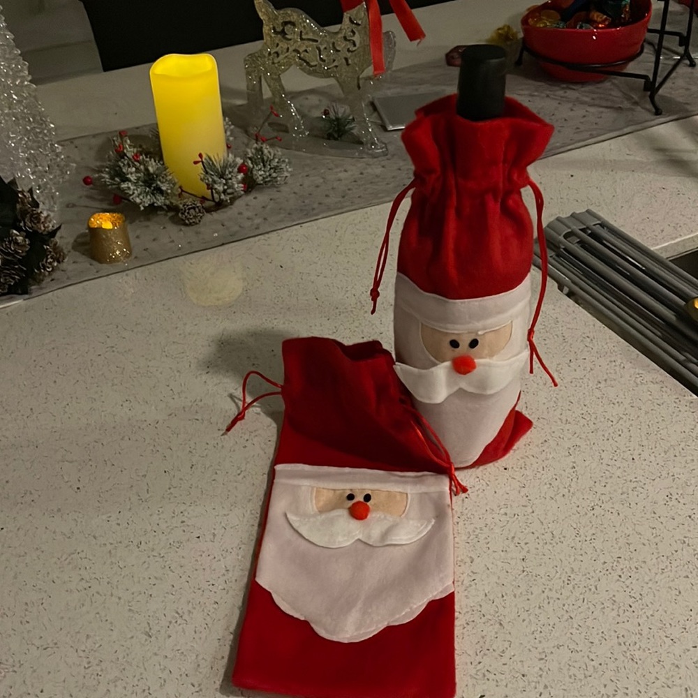 Wine bottle holders